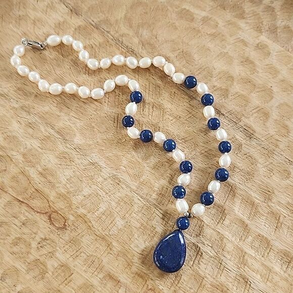 Lapis Lazuli and Freshwater Pearl - Picture 1 of 10
